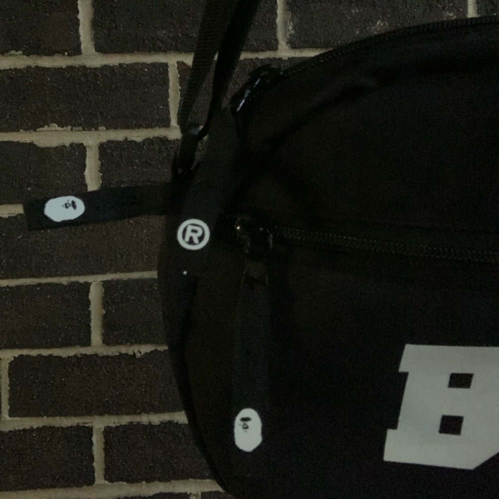 Brand New Bape Crossbody Bag OS - Picture 2 of 3